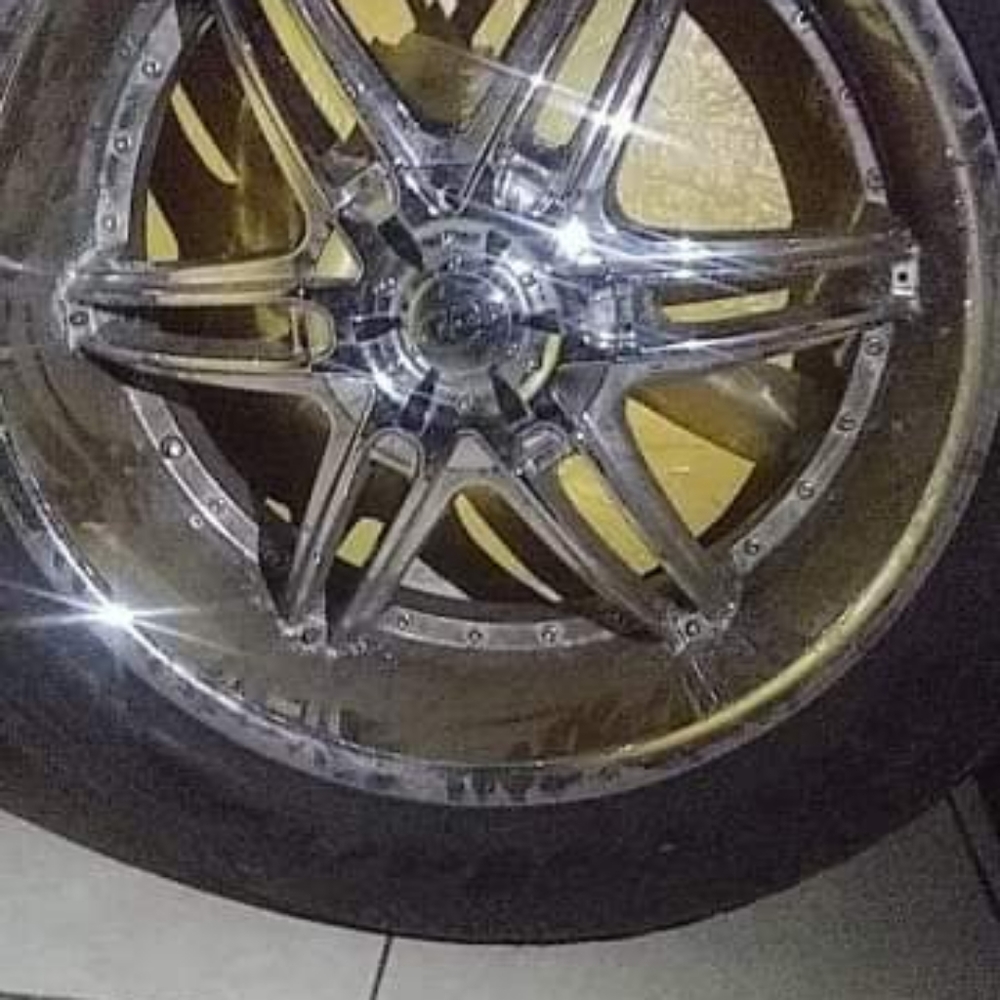 VCT 22" RIMS W/TIRES - Picture 5 of 5